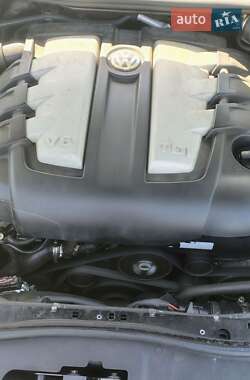 Позашляховик / Кросовер Volkswagen Touareg 2008 в 