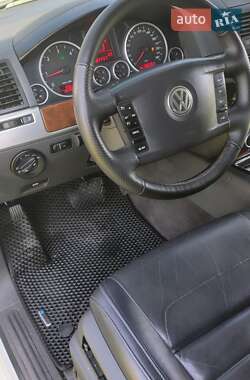 Позашляховик / Кросовер Volkswagen Touareg 2008 в 