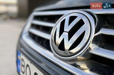 Позашляховик / Кросовер Volkswagen Touareg 2005 в 