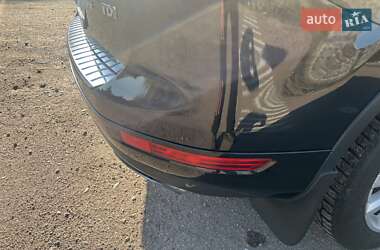 Внедорожник / Кроссовер Volkswagen Touareg 2012 в 
