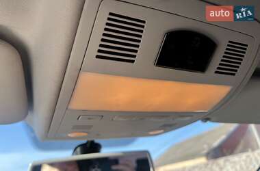 Внедорожник / Кроссовер Volkswagen Touareg 2012 в 