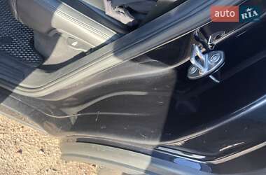 Внедорожник / Кроссовер Volkswagen Touareg 2012 в 