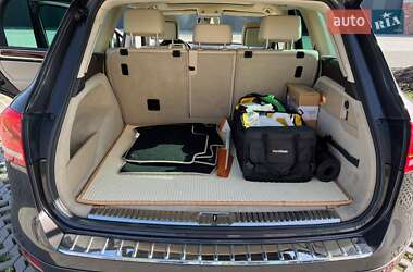 Позашляховик / Кросовер Volkswagen Touareg 2011 в 