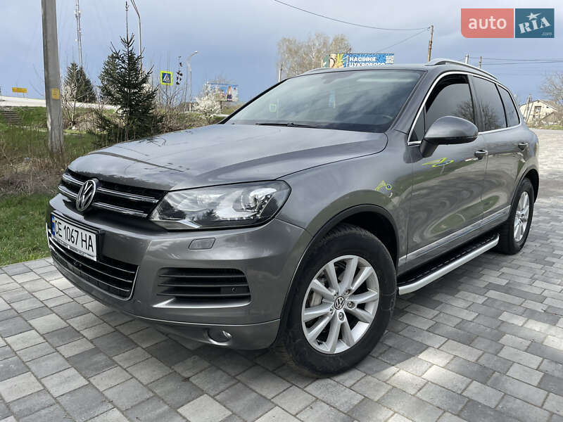 Внедорожник / Кроссовер Volkswagen Touareg 2011 в 