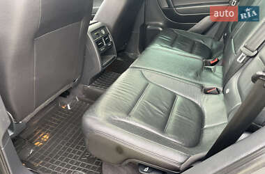 Внедорожник / Кроссовер Volkswagen Touareg 2011 в 