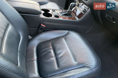 Внедорожник / Кроссовер Volkswagen Touareg 2011 в 