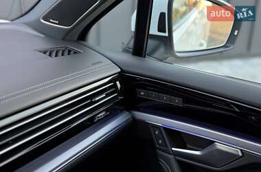 Внедорожник / Кроссовер Volkswagen Touareg 2018 в 