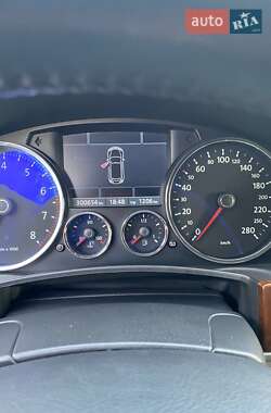 Внедорожник / Кроссовер Volkswagen Touareg 2007 в 