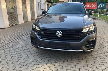 Внедорожник / Кроссовер Volkswagen Touareg 2019 в 