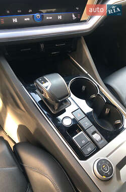 Внедорожник / Кроссовер Volkswagen Touareg 2019 в 