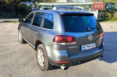 Внедорожник / Кроссовер Volkswagen Touareg 2003 в 