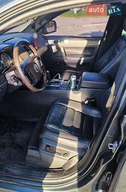 Внедорожник / Кроссовер Volkswagen Touareg 2003 в 