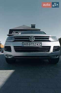 Внедорожник / Кроссовер Volkswagen Touareg 2013 в 