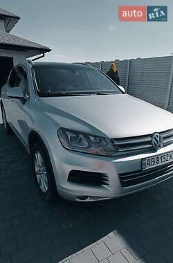 Внедорожник / Кроссовер Volkswagen Touareg 2013 в 