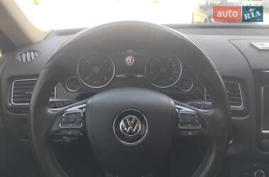 Внедорожник / Кроссовер Volkswagen Touareg 2011 в 