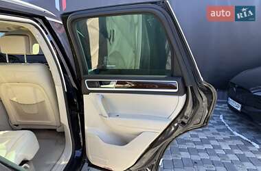 Внедорожник / Кроссовер Volkswagen Touareg 2016 в 