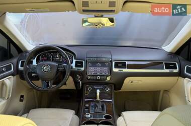 Внедорожник / Кроссовер Volkswagen Touareg 2016 в 