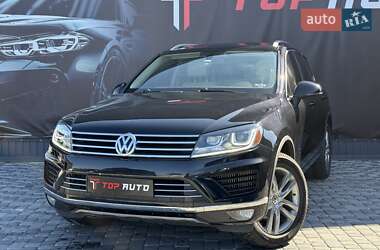 Внедорожник / Кроссовер Volkswagen Touareg 2016 в 