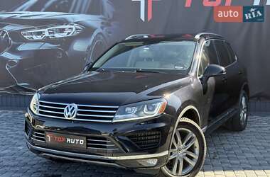 Внедорожник / Кроссовер Volkswagen Touareg 2016 в 