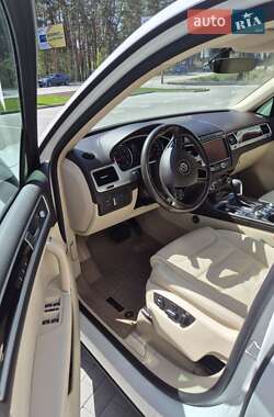 Позашляховик / Кросовер Volkswagen Touareg 2017 в 