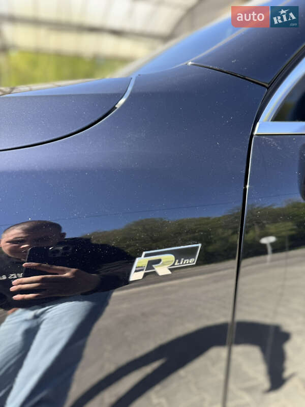 Внедорожник / Кроссовер Volkswagen Touareg 2014 в Киеве