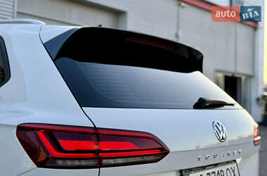 Позашляховик / Кросовер Volkswagen Touareg 2019 в 