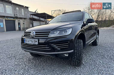 Внедорожник / Кроссовер Volkswagen Touareg 2015 в 