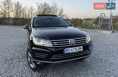 Внедорожник / Кроссовер Volkswagen Touareg 2015 в 