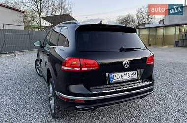 Внедорожник / Кроссовер Volkswagen Touareg 2015 в 