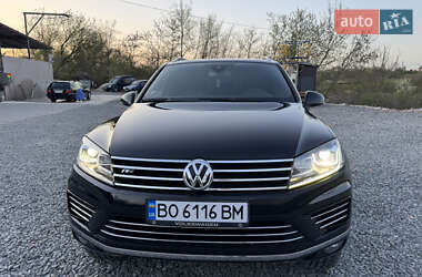 Внедорожник / Кроссовер Volkswagen Touareg 2015 в 