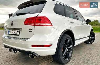 Внедорожник / Кроссовер Volkswagen Touareg 2014 в 