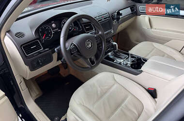 Позашляховик / Кросовер Volkswagen Touareg 2018 в 