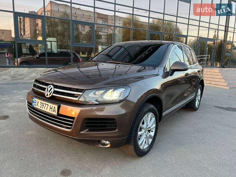 Позашляховик / Кросовер Volkswagen Touareg 2010 в 