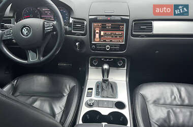 Позашляховик / Кросовер Volkswagen Touareg 2010 в 