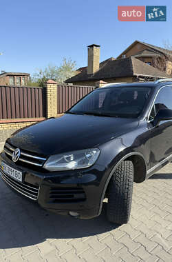 Позашляховик / Кросовер Volkswagen Touareg 2012 в 