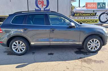 Внедорожник / Кроссовер Volkswagen Touareg 2013 в 