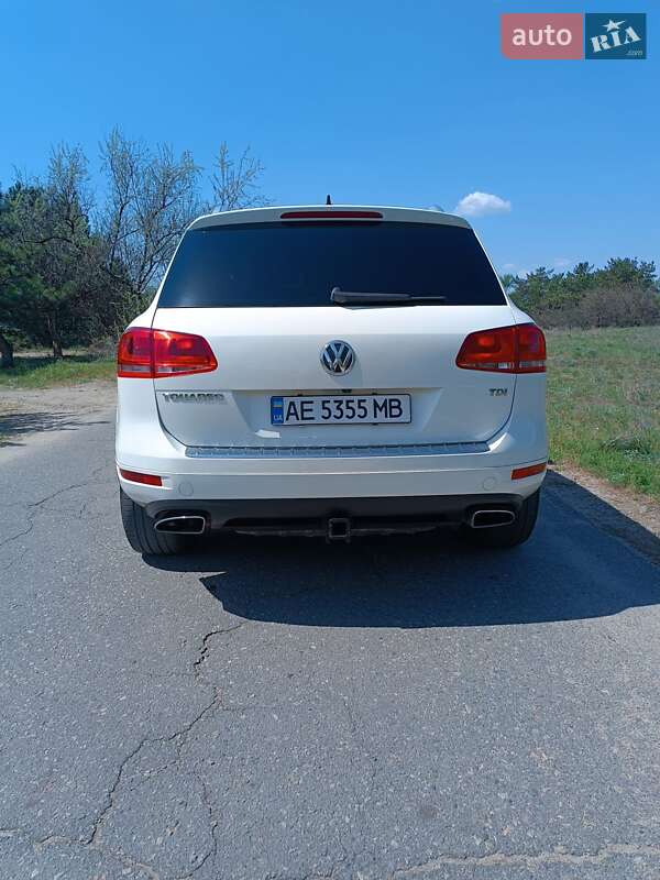 Внедорожник / Кроссовер Volkswagen Touareg 2011 в Днепре