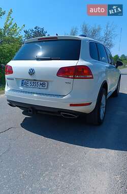 Внедорожник / Кроссовер Volkswagen Touareg 2011 в 