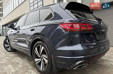 Позашляховик / Кросовер Volkswagen Touareg 2023 в 