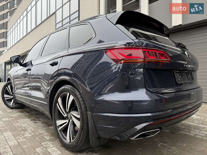 Позашляховик / Кросовер Volkswagen Touareg 2023 в 