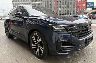 Позашляховик / Кросовер Volkswagen Touareg 2023 в 