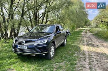 Внедорожник / Кроссовер Volkswagen Touareg 2015 в 