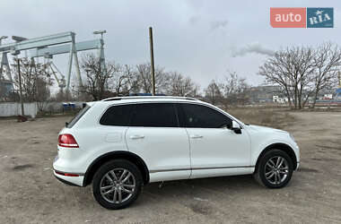 Внедорожник / Кроссовер Volkswagen Touareg 2015 в 