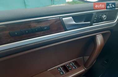 Внедорожник / Кроссовер Volkswagen Touareg 2014 в 