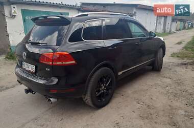 Внедорожник / Кроссовер Volkswagen Touareg 2014 в 