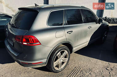Внедорожник / Кроссовер Volkswagen Touareg 2016 в 