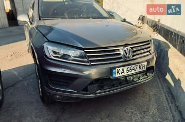 Внедорожник / Кроссовер Volkswagen Touareg 2016 в 