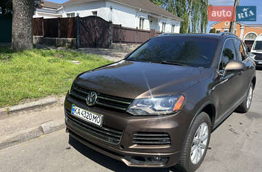 Внедорожник / Кроссовер Volkswagen Touareg 2010 в 