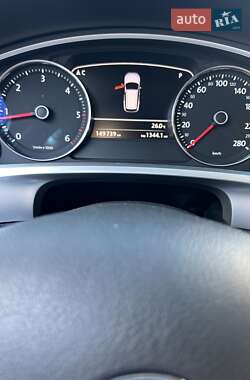 Позашляховик / Кросовер Volkswagen Touareg 2014 в 