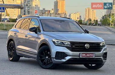 Позашляховик / Кросовер Volkswagen Touareg 2018 в 